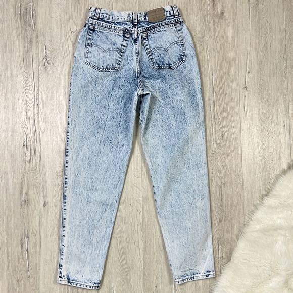 Vintage Levi’s 900 Series Acid Washed Jeans, Size 13 - Picture 3 of 9